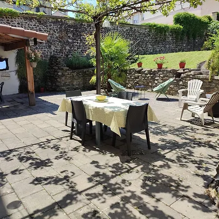 D'hotes Au Puy-en-velay Avec Parking Et Wi-fi - Fr-1-582-524 * Le Puy-en-Velay